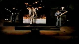 Dr. Feelgood & Wilco Johnson = Concert Music Video 1975