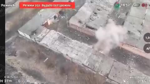 Footage of the ongoing storming of Bakhmut by Russian forces