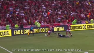 Flamengo sempre beneficiado