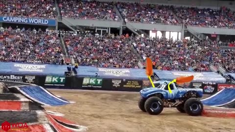 Crazy_Monster_Truck_Freestyle_Moments_Monster_Jam_highlights_202