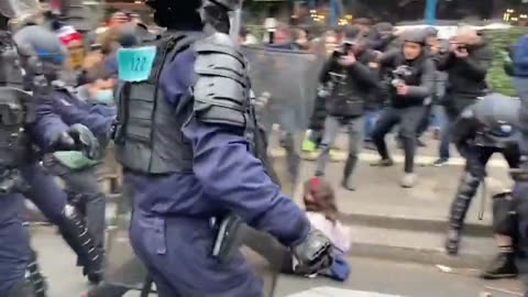 More from Paris. Police violently assault innocent citizens protesting pension age changes.