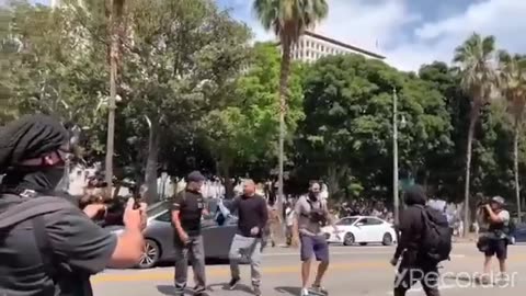 Antifa - Antifa Battle Of The Los Angeles (during lockdowns)