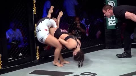 Probably The Craziest Women's MMA Fight In EFC History