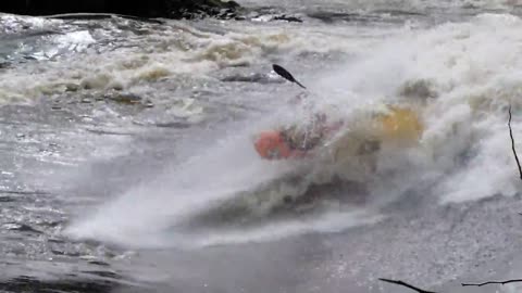 Insane Kayaking Down The Ottawa River! That Looks Extreme
