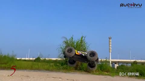 RC cars with 4 WD system and that run at 80 km/h for less than 100 dollars