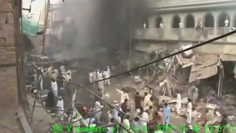 Graphic images_ Aftermath of Pakistan bomb blast