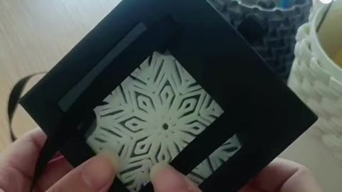 Unpacking a delicate, snowflake shaped coaster #3dprinter