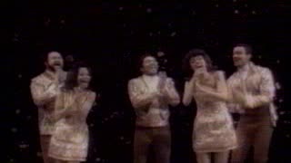 Fifth Dimension - Aquarius - Let The Sun Shine = Music Video Ed Sullivan Show 1970