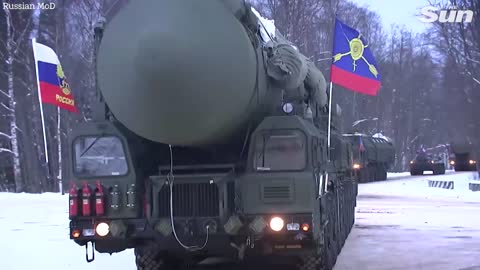 Military transports nuclear missiles to western Russia in winter terrain