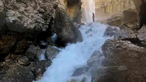 Iran,, Lorastan, simirom river, waterfall