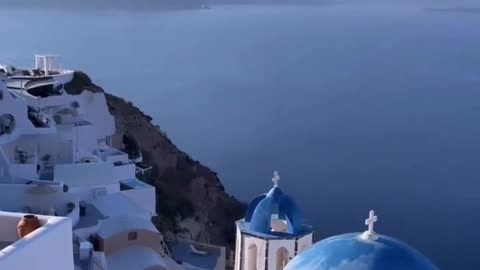 🌴🌅 Discover the Magic of Santorini! 🇬🇷✨