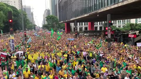 Manifestantes em ato da Avenida Paulista no domingo 26