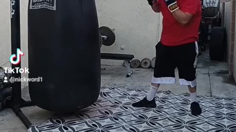 500 Pound Punching Bag Workout Part 33. Practicing Boxing In Southpaw Stance!