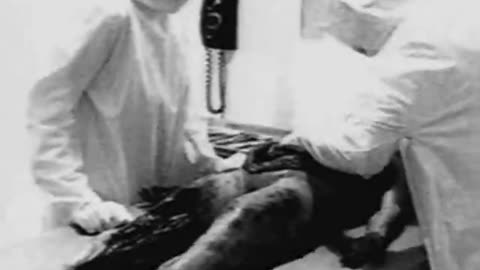 ALIEN AUTOPSY - ROSWELL UFO CRASH (ORIGINAL FOOTAGE) Follow us for more 👇👇