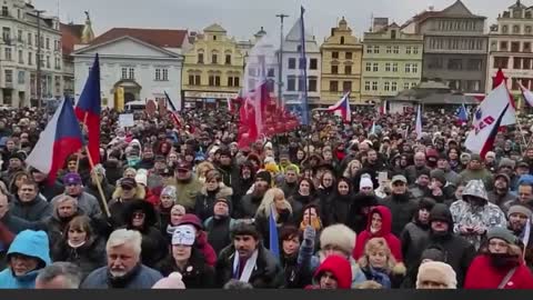 Demonstrace Plzeň 16.1.2022 - Učitelka vystupuje proti nezákonným opatřením