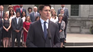 Le Clown Minister Trudeau On About Fossil Fuels And Carbon Taxes