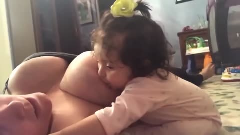 Breast Feeding - Vlog 4