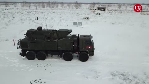 Russian forces defend Putin's palace in Valdai, Leningrad is left defenseless against drones