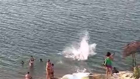 Man drown into the sea very badly