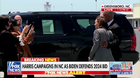 🤣 Laffin' Kamala arrives in North Carolina, ignores questions on #Bidengate