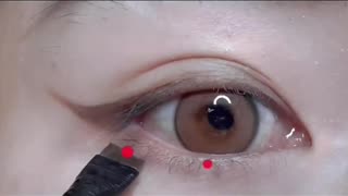 Eyeliner Makeup - Makeup tutorial