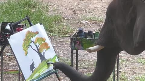 Elephant Paints a Picture