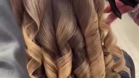 Bouncy Curls hair tutorial