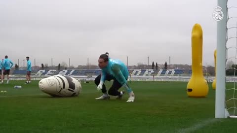 Train like a Real Madrid goalkeeper! - Courtois, Lunin & Altube