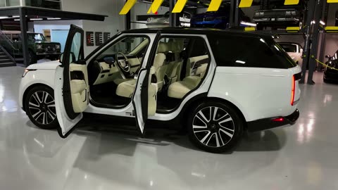 2022 Range Rover - interior and Exterior Details