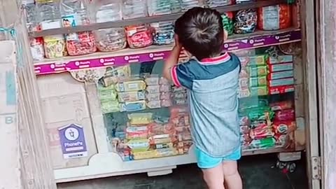 funny child video shopping