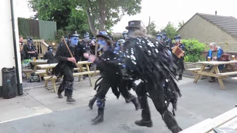 Boggarts Breakfast Border Morris - Poaching - The Brothers Arms Pub - Sheffield - 23 5 2016