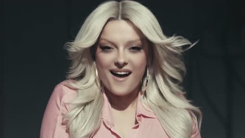 Bebe Rexha - Heart Wants What It Wants (Official Music Video)