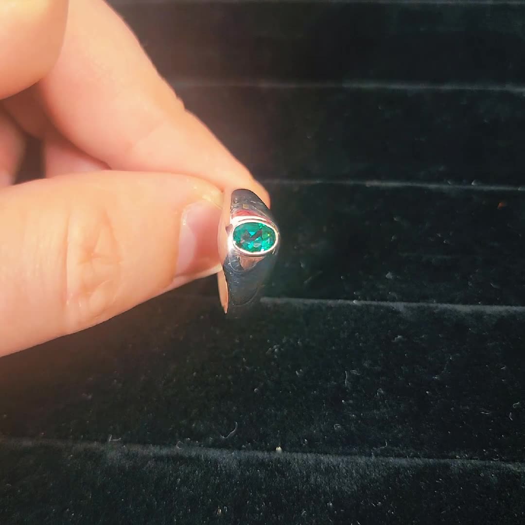 14k White Gold Emerald Ring!! #14k #gold #foryoupage #viralvideo #trendingvideo #popular #ring