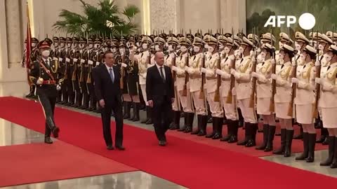 Chinese Premier Li meets German Chancellor Scholz in Beijing