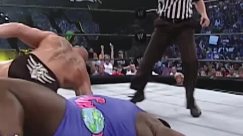 Brock Lesnar vs mark Henry fight 2002 short video