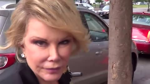 Joan Rivers says, "Obama 'gay president' and Michelle 'transgender'"