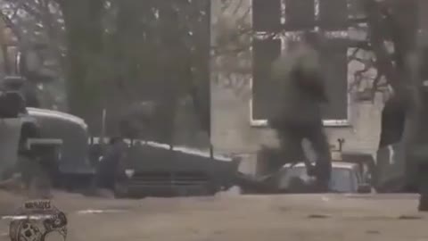 Russians run under heavy Ukrainian fire #russia #ukraine #kevi #war#stopwarinukraine