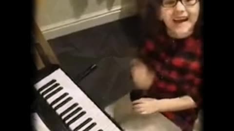 January 2017 Gabrielle's first melody with her keyboard part 1