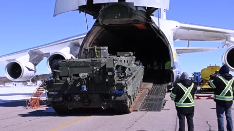 Loading Canadian BRAM "BergePanzer 3" on "Leopard 2" chassis in AN-124 cargo