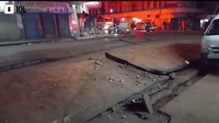 BREAKING NEWS: Bree Street Johanesburg has collapsed following a possible underground explosion