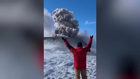 Tragic! 299 Shocking Natural Disasters Caught On Camera