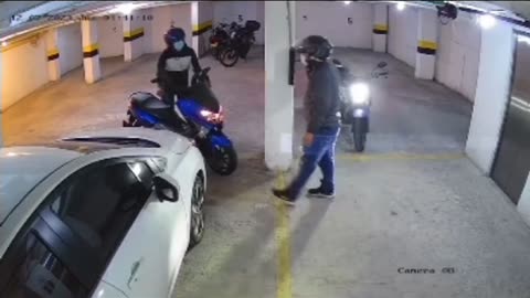 Video de robo dos motos en Provenza