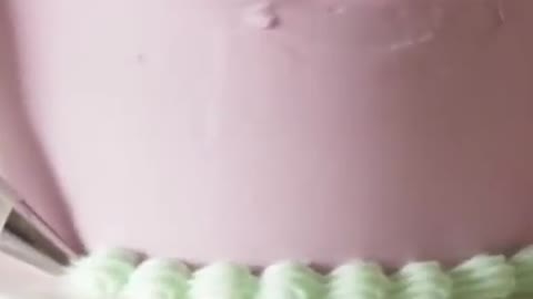 Pastel Cake Piping