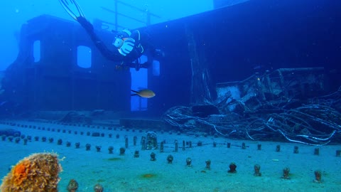 IDENTIFICATION OF ARCHAEOLOGICAL REMAINING AT THE SENGGILING SHIP SUNNING SITE