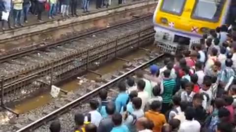Unbelievable how passenger onboard passage train carriage in the village town in India video