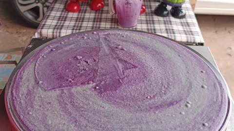 Thai Purple Crêpes with Grey Filling: Surprising and Delicious with a World-Class Base