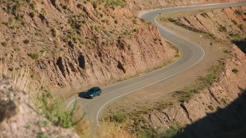 The new Audi Q6 e-tron Driving Video