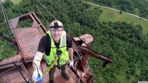 Climb Old Russian radio tower 270 meters in Lithuania