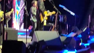 Hall and Oates - Out of Touch live