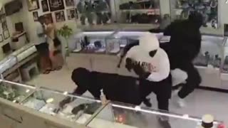 California Store Owner Opens Fire On Thieves